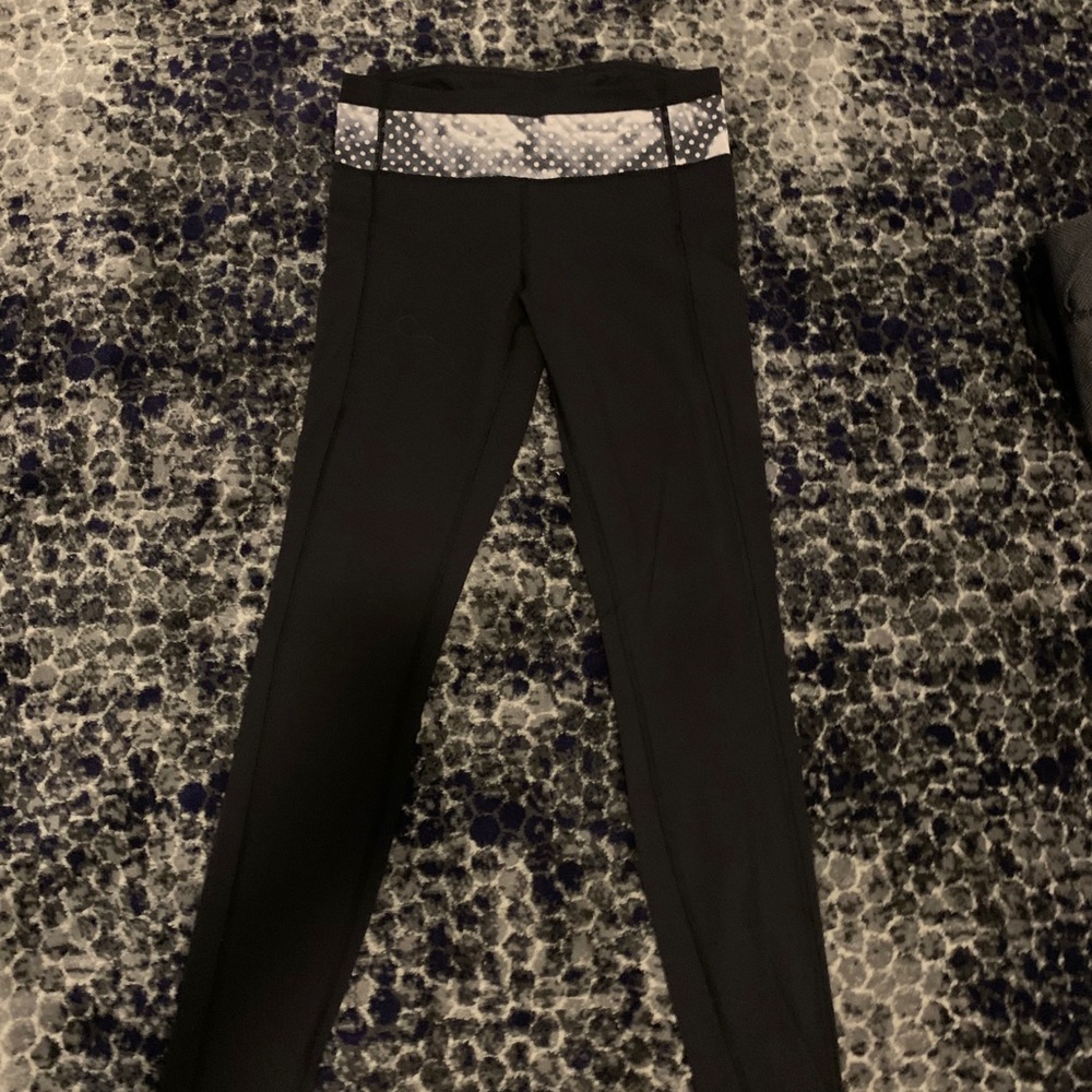 Lululemon black leggings